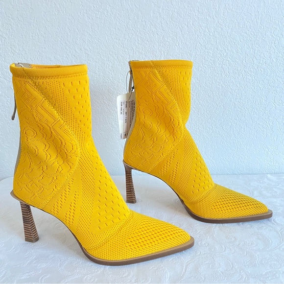 Fendi Jacquard FF monogrammed Mesh Knit Yellow boots - Picture 6 of 16